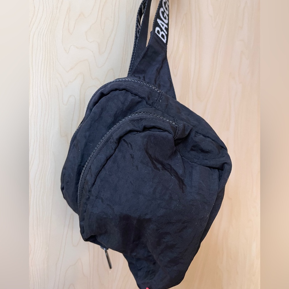 BAGGU fanny pack - Original with White Lettering